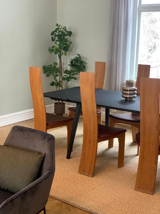 Tree Top Hill - The Old Station House - Bastad Holiday Apartments 외부 사진