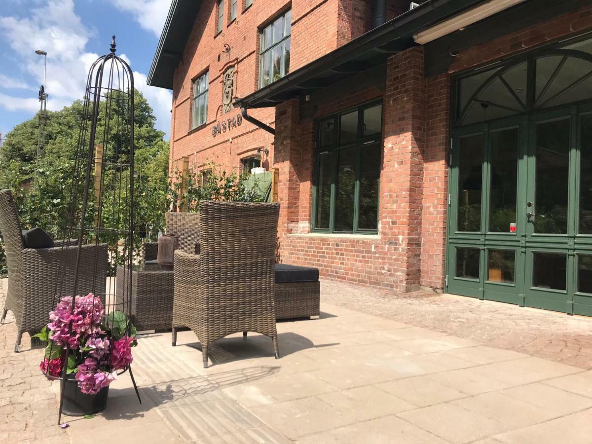 Tree Top Hill - The Old Station House - Bastad Holiday Apartments 외부 사진
